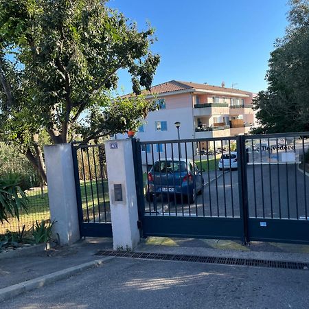 Charme Et Calme Appartement Marseilles Buitenkant foto